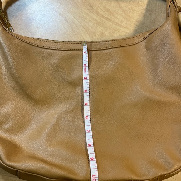 Olivia + Joy tan tassle shoulder bag purse with matching wallet - Picture 7 of 14